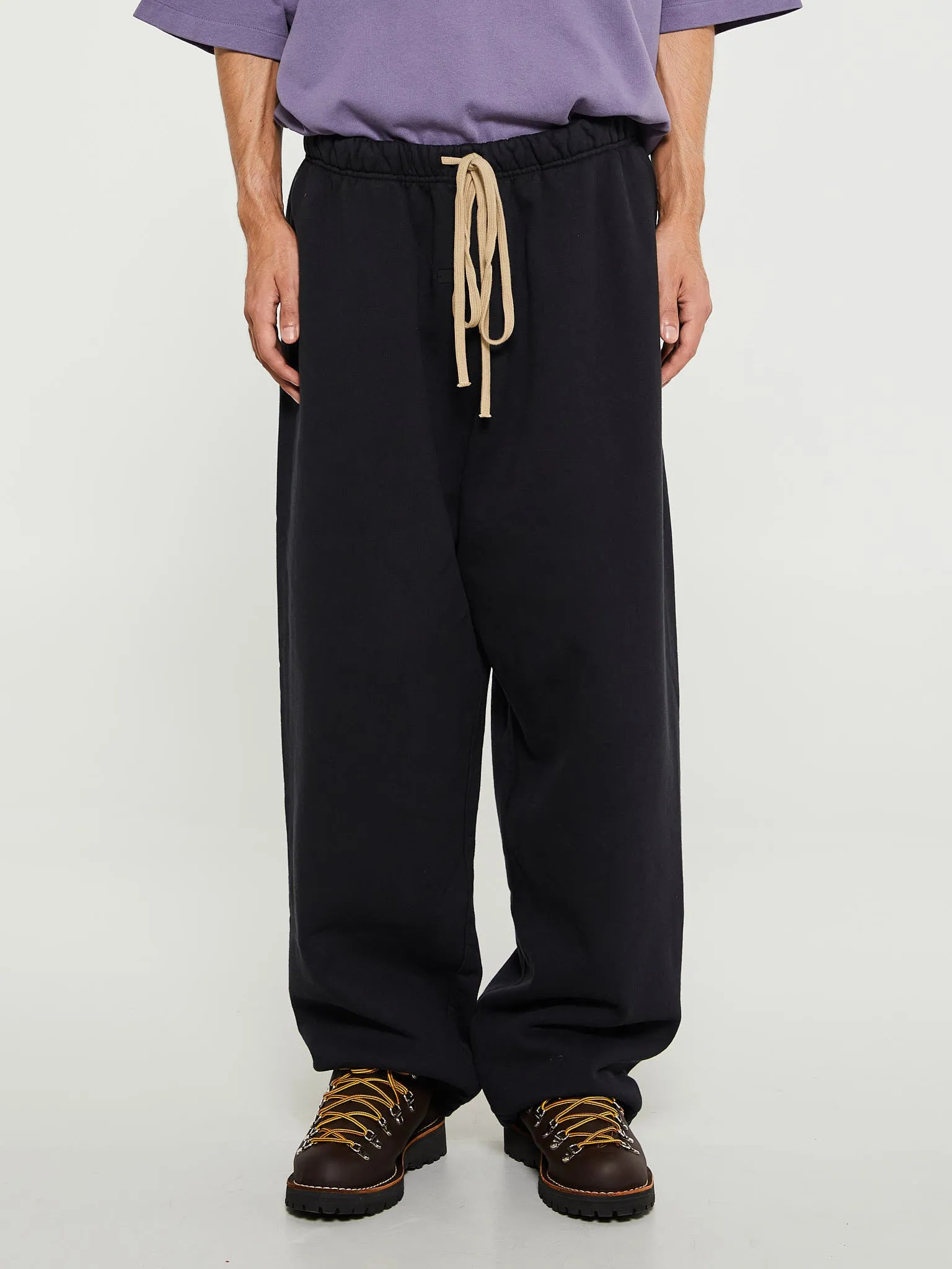 Heavy Fleece Relaxed Sweatpants in Black