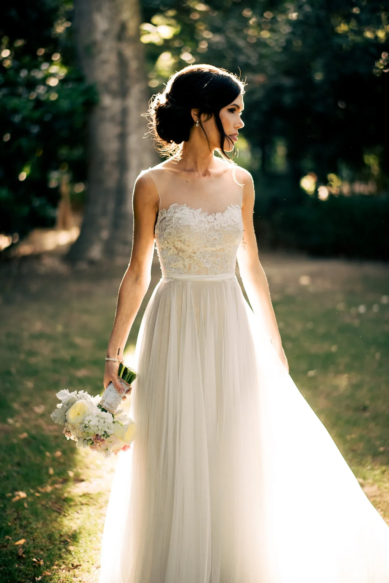 Romantic Open Back Tulle and Lace Wedding Dress